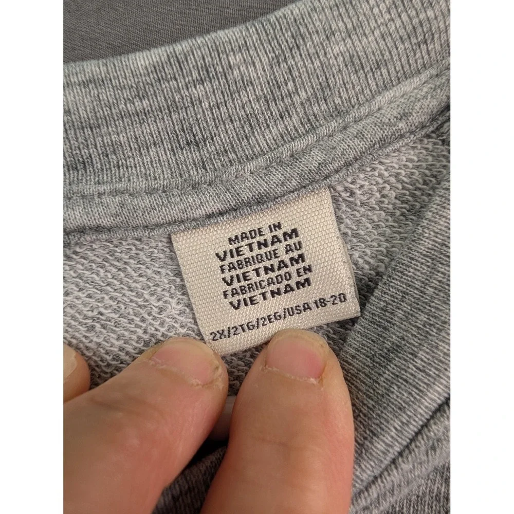 Levis Mens Heather Gray Graphic Batwing Logo Long‎ Sleeve Raglan Sweatshirt